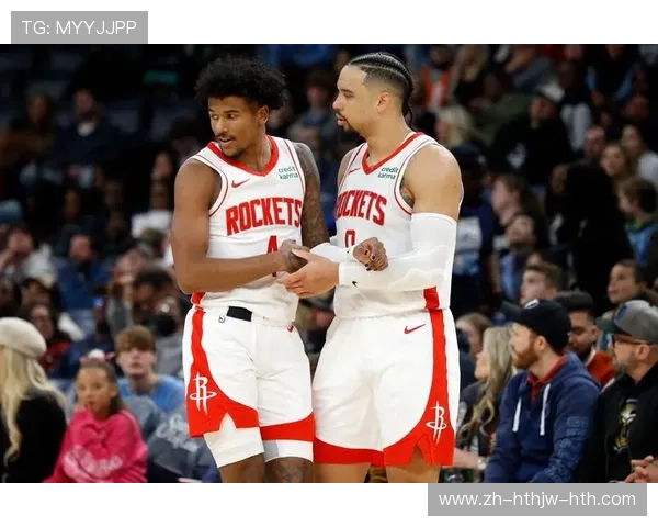 火箭队目前在役的队员名称有哪些，他们各自的优势是什么